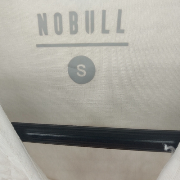 NoBull Men's Quilted Crew Pullover - Picture 8 of 10